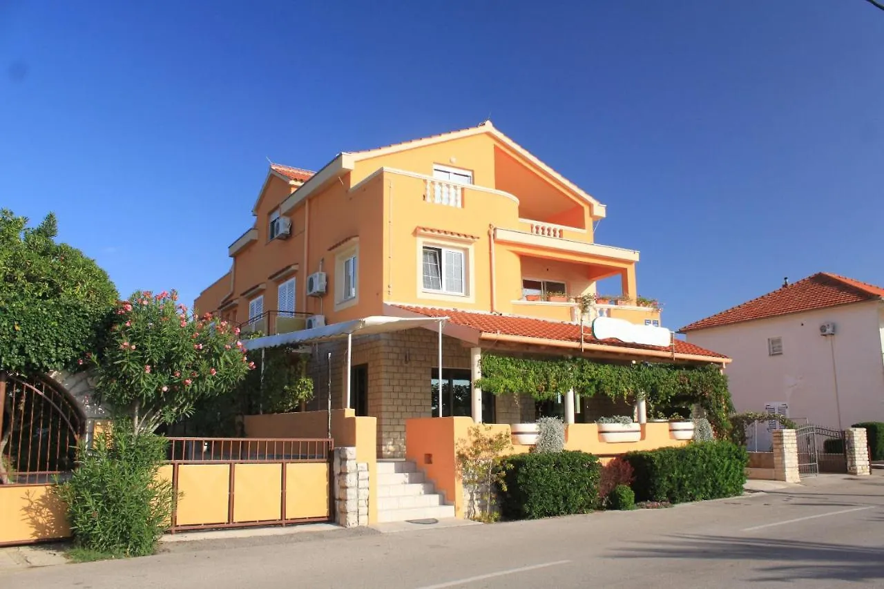 Apartments By The Sea Kukljica, Ugljan - 8478